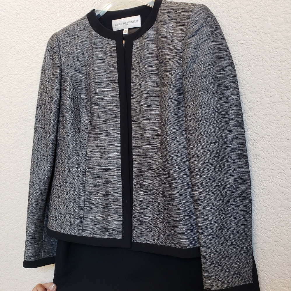 Women's 3-Piece Skirt Suit